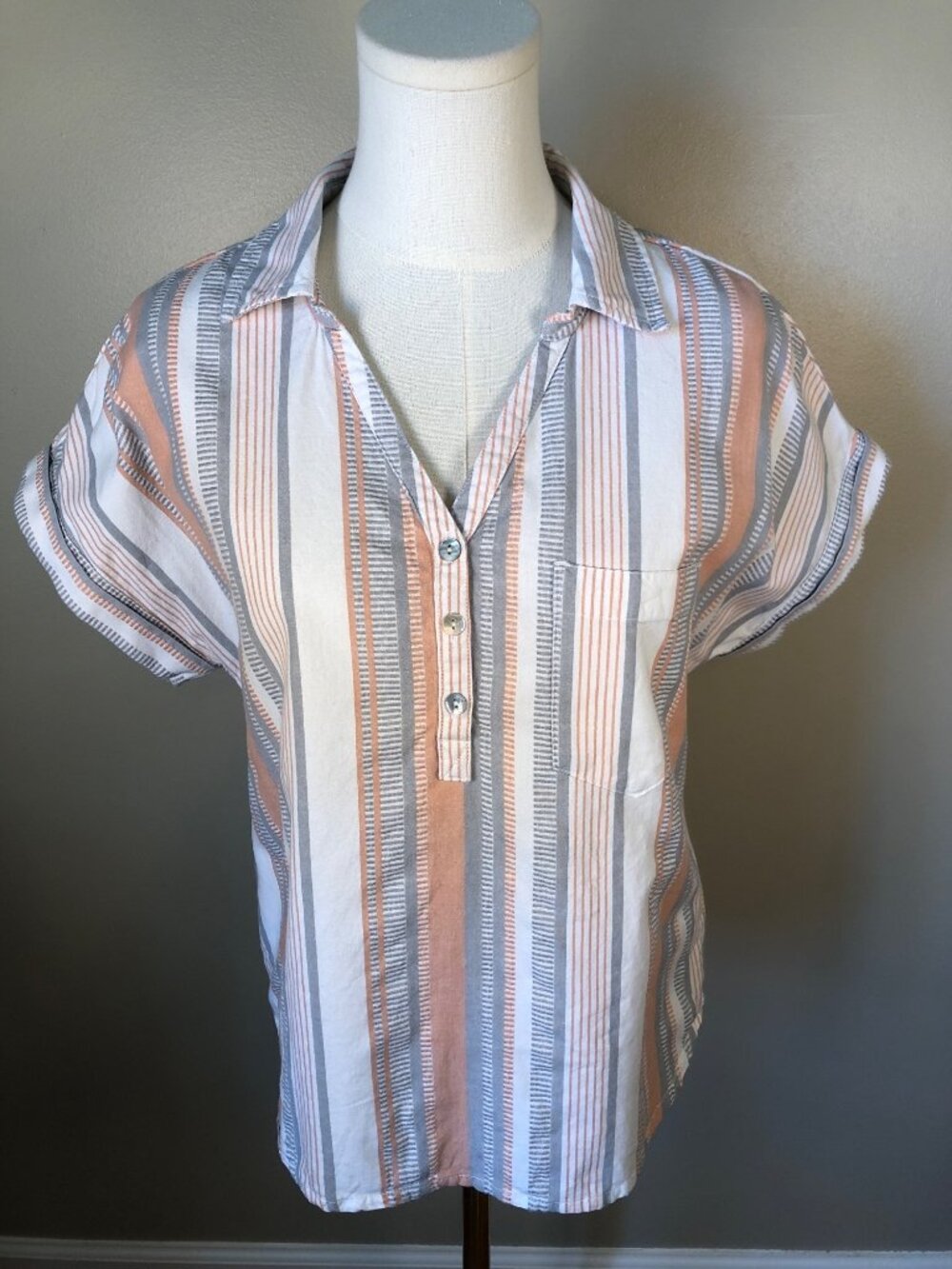 Aventura Organic Cotton V Neck Pink Gray Striped Short Sleeve Top Size M